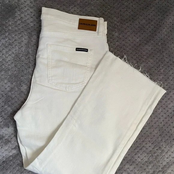 Calvin Klein High Rise Cripped Kick Boot - Picture 6 of 10